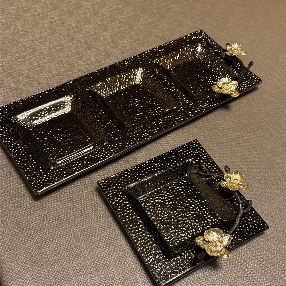Michael Aram Black and Gold Orchid Tray Set